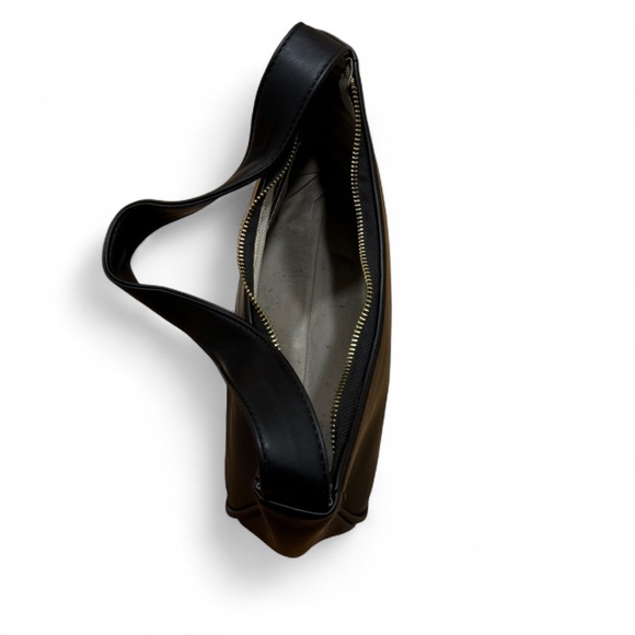 Chic Black Hobo Bag - Picture 4 of 6